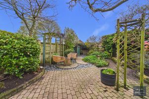 Photo 27- click for photo gallery